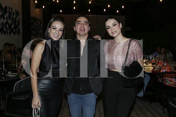 Deborah Estrella, Jean Michel y Pamela Longoria (2)