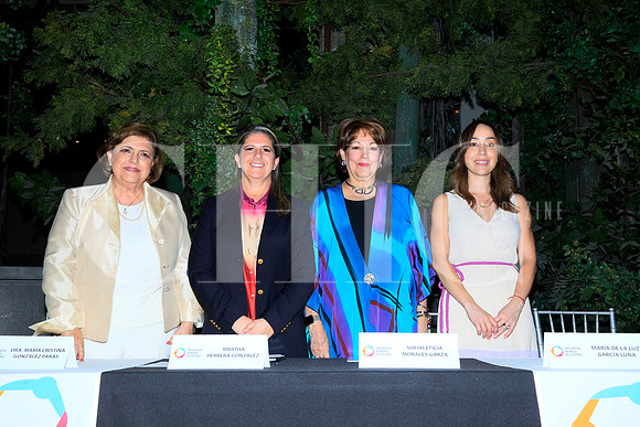 Martha Herrera, Sofialeticia Morales y María de la Luz García de Colosio (2)