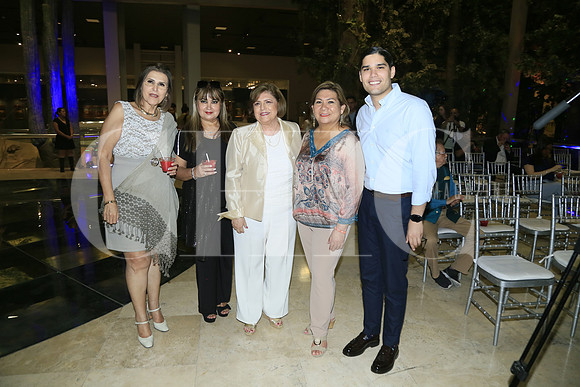Myrna García, Araceli W. Ching, Cristina González Parás, Laura Paula López y Fabrizio González (2)