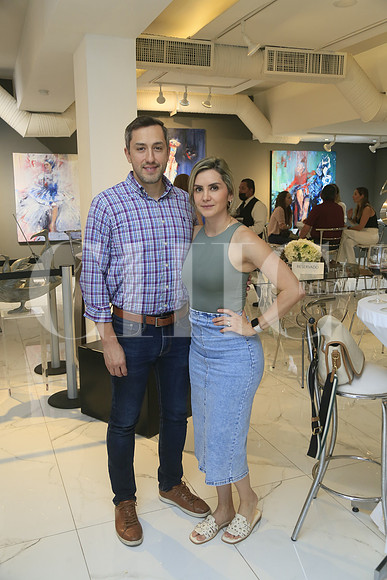 Erick González y Karla Gutíerrez. (2)