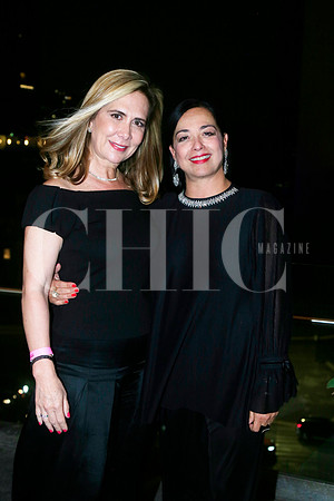 Claudia Andrade de Gutíerrez y Mireya de Pérez Salinas