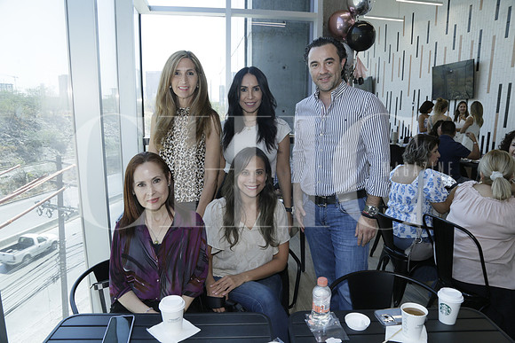 Claudia Sada, Nancy Cruz, Claudia Sada, Adrian Galindo y Mónica González