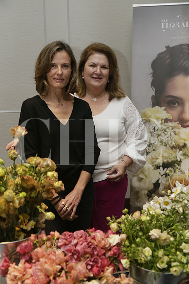 Gabriela Salazar y Consuelo  Asseff (4)
