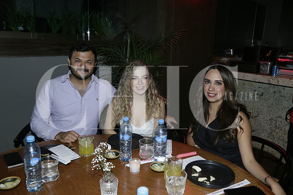 Edgar Waller, Mariana Rodríguez y Alexis Camacho