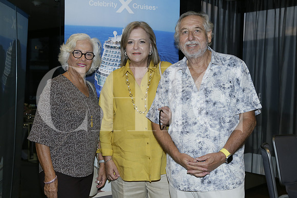 Adriana Rios, Pilar Serna de González y Pablo González