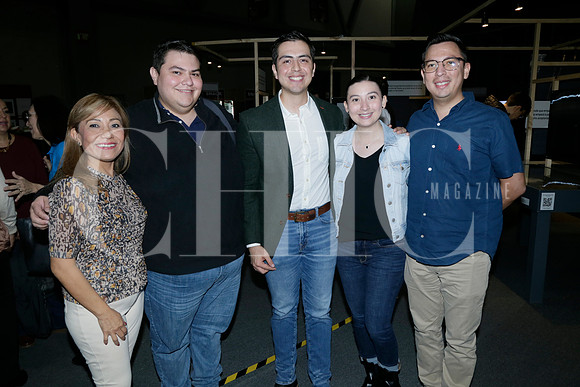 Teresa Muró, Carlos Urutia, Kaleb Rodríguez, Ana Urutia y Jorge Urutia