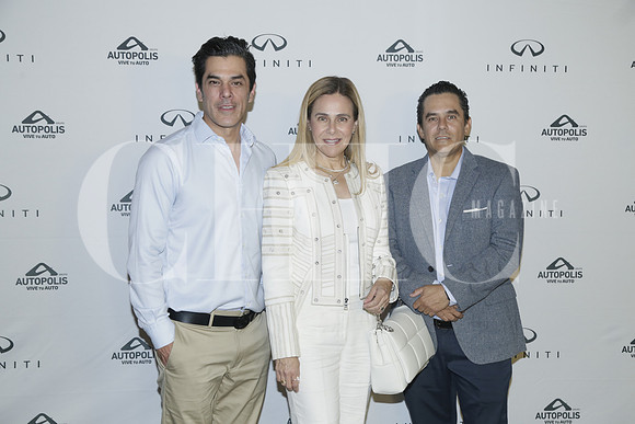 Guillermo Tirado, Yolanda Tirado y Adrian Tirado