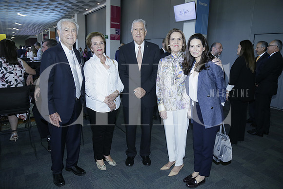 Daniel Cárdenas, Gracia Ceballos, David Noé Ramírez, Maca Margain de Ramírez y Alexandra Zapata (2)