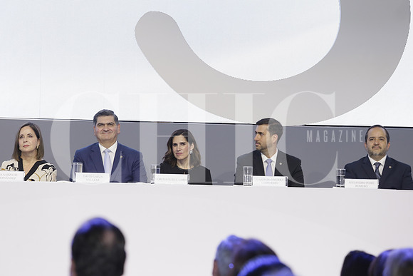 Eva Garza de Fernández, David Garza, Lorena Guillé, Juan Pablo Murrra y Alejandro Poiré