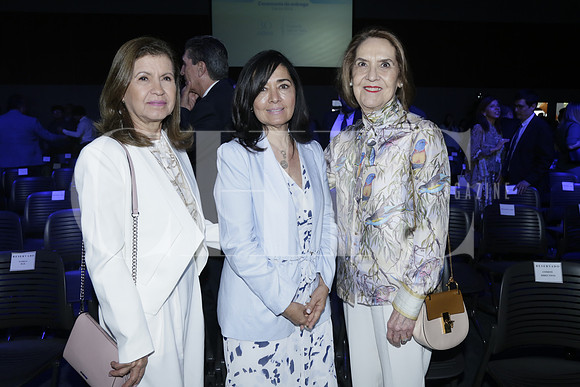 Marú Gómez de Saldivar, Claudia de Garza y Magdalena Margain de Ramírez (3)