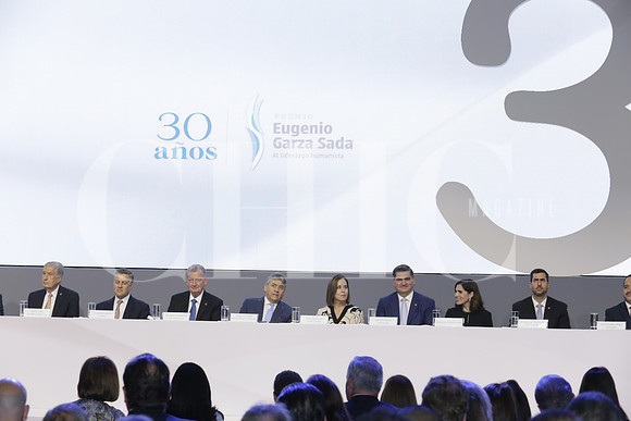 Ricardo Saldivar, José Antonio Fernández, Eva Garza de Fernandez, David Garza