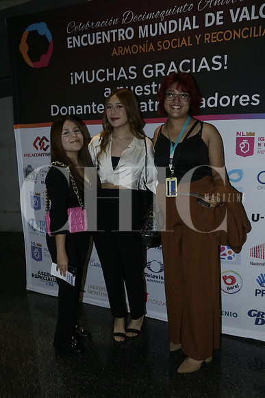 Fatima Rodríguez, Dayana Guíierrez y Tania Nuñez (2)