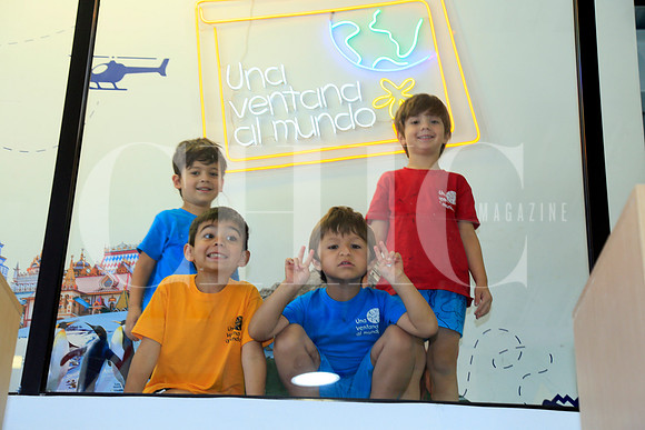 Gerardo Meraz, Cristóbal Sandoval, Alberto Viesco y Sebastian Cueva