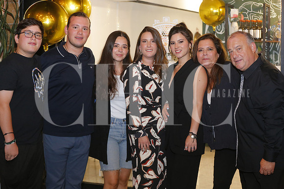 Alejandro Perez, Andrés Perez, Alba Lomas, Dany Gonzalez, Paola Perez, Claudia Zablah y Fernando Perez Toledano 4