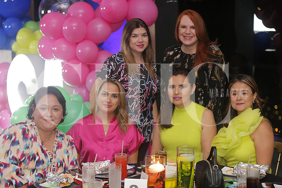 Gaby Maldonado, Minu Sanchez, Mónica Bravo, Hilda Lopez, Ana Lucía Mata y Amanda Bravo 2