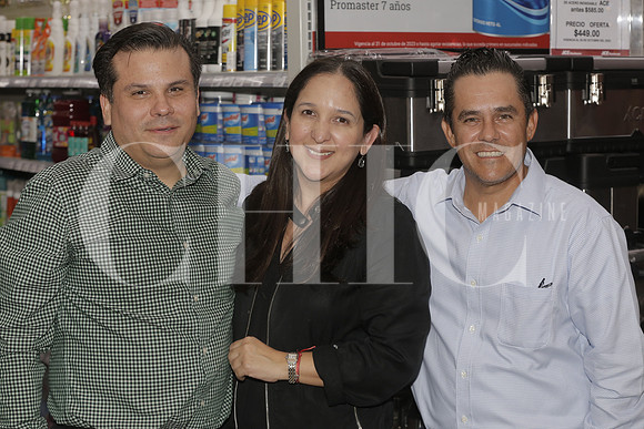 Sebastian Viramontes, Brenda Blanca y Adrián Tirado 2