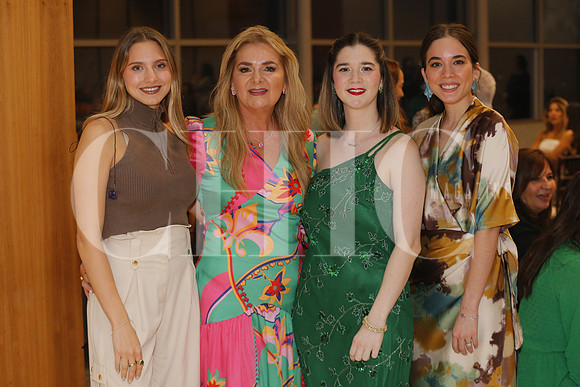 Lucy Assam, Luly de Garza, Luly Garza y Paulina Miller 2