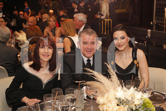 Leonor Guzman de Vazquez, Jorge Vazquez y Leonor Vazquez 3