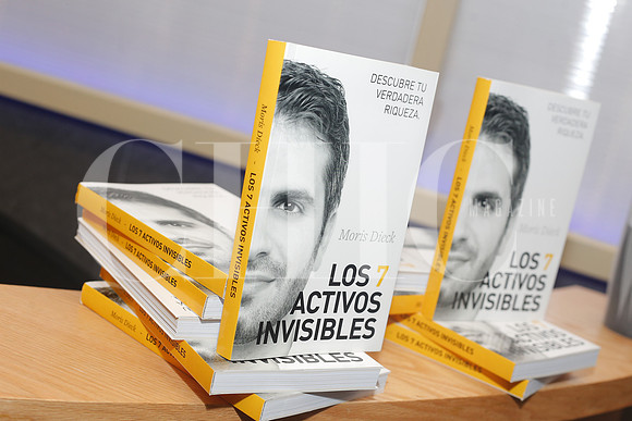 Moris Dieck 12