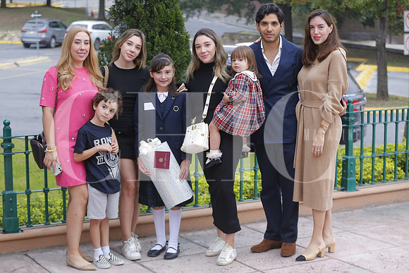 Paty Lozano, Mauricio Morales, Patylu Morales, Paulina Lozano, Victoria Lozano, Daniel Lozano, Gabriela Lozano, Ana Karen Gonzalez 3