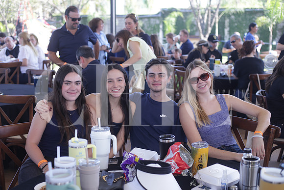 Valeria Colyer, Luisa Guardado, Federico Colyer y Vivian Colyer 1