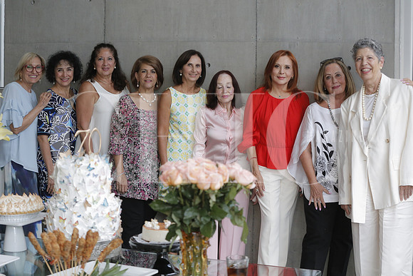 Laura Martínez, Paulina Treviño, Nora Balli, Alejandra Martínez, Rosa Alicia Califa, Mónica Valdés, Laura Santos, Laura Guzman y Georgia Elizondo 5