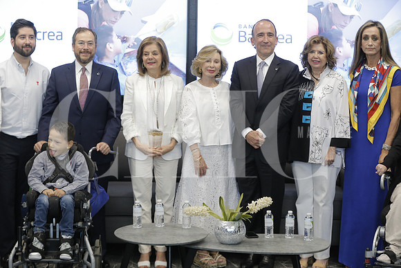 Hanzel Gonzalez, Hugo Ramirez, Adrian Lozano, Lily Navarro, Maria Montes de Oca, Ernesto Lopez, Laura Gonzalez y Alexandra Castro1