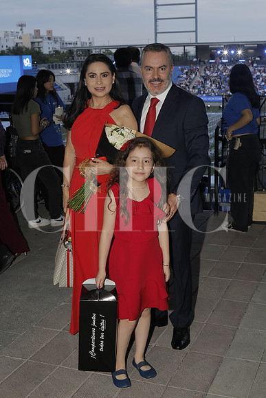 Enrique Hernandez, Isabella Hernandez e Isabel Rivera 2