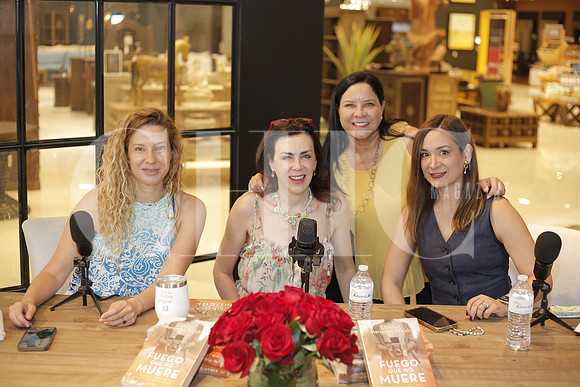 Cristy Mesta, Claudia Marcucetti, Leticia Soriano y Fabiola Ramírez 1
