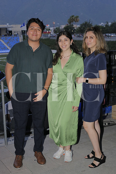 Jaime Lopez, Paulina Ruiz y Dulce Maya 1