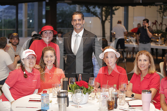 Rosa Maria Arevalo, Balbina Garza, Valeria Yturria, Luly Siller, Martha Alvarado y Andrés Noriega 2