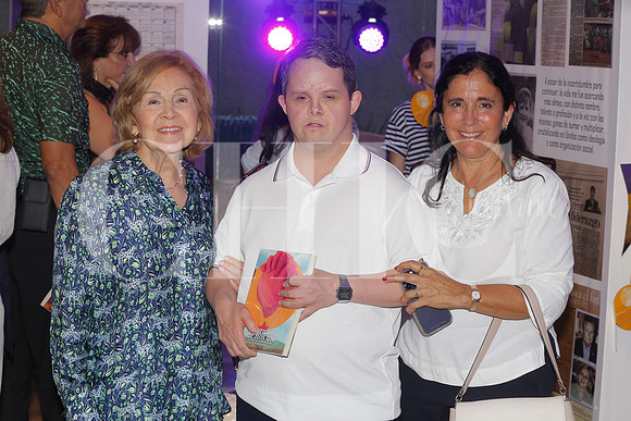 Margarita Coronado, Miguel Coronado y Maye Coronado 2