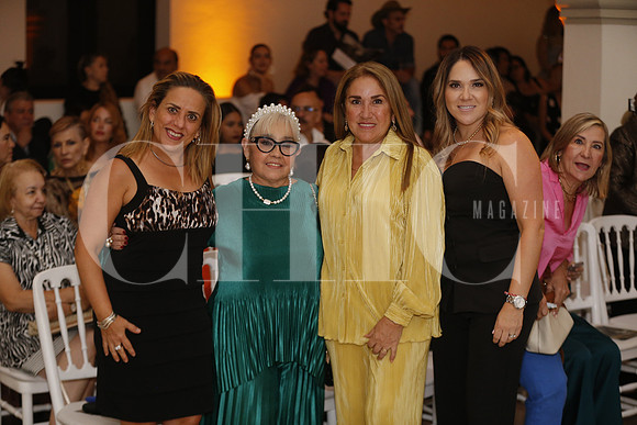 Veronica Sepulveda, Sylvia Sepulveda, Angeles Labra y Monica Sepulveda 2
