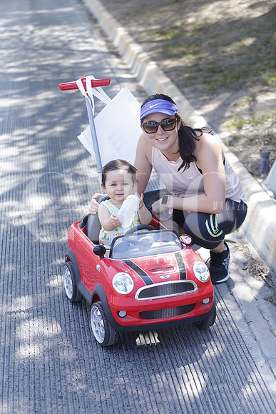 Alana Parroquin y Ale Galan 4