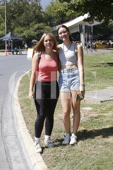 Mónica Caballero y Amanda Caballero 1