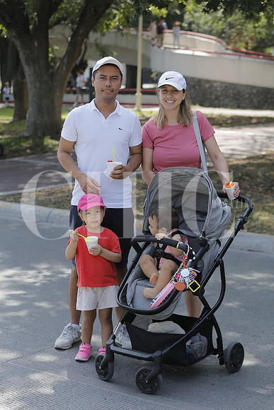 Omar Hernandez, Laura Ricaurte, Sofia Hernandez y Maria José Hernandez 4