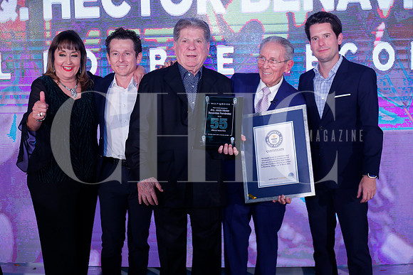 Entrega reconocimiento 55 años 30