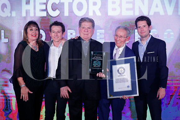 Entrega reconocimiento 55 años 32
