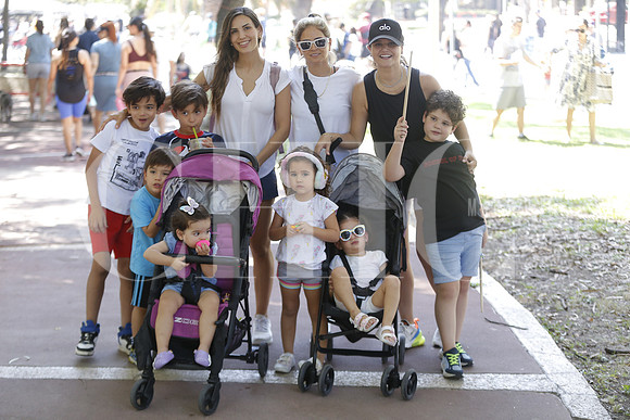 Antur Sandoval, MAximo Sandoval,Mikel Sandoval, Fendy Sandoval, Fendy Rodríguez, Paula Sanchez, Myrna Sandoval, Camil Robles, Jenny  Sandoval y Thiago Robles 11