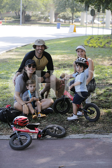 Ali Chaul, Valeria Villalbazo, Andrea Gutierrez, Axel Chaul y Anuar Chaul 3