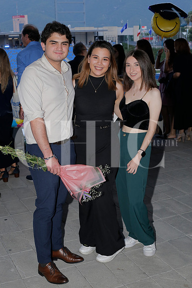 Luis Urtusuastegui, Paola Rosas y Ana García 1