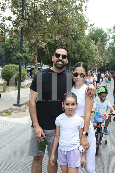 Alvaro Soto, Ale Guajardo y Regina Soto 0