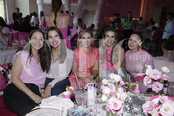 Adri Valdez, Karen Treviño Paola Roel, Daniela Garzón, y Stefy Lozano (2)