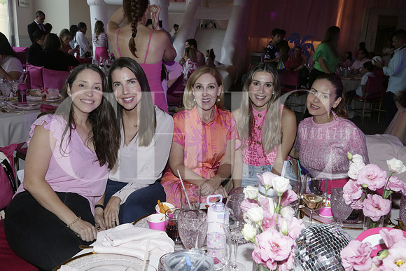 Adri Valdez, Karen Treviño Paola Roel, Daniela Garzón, y Stefy Lozano (3)