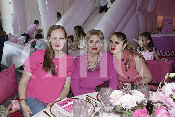 Cristina González, Gloria González y Alejandra Raya