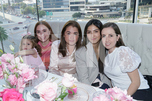 Elisa Lozano, Costanza García, Mildred Mendoza, Marialy Treviño y Leticia Ríos