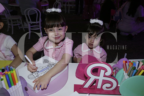 Renata  Romero y Regina Romero (2)