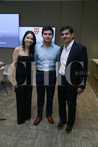 Georgina Yañez de Gutíerrez, Luis Gutíerrez y Gastón Gutíerrez (2)