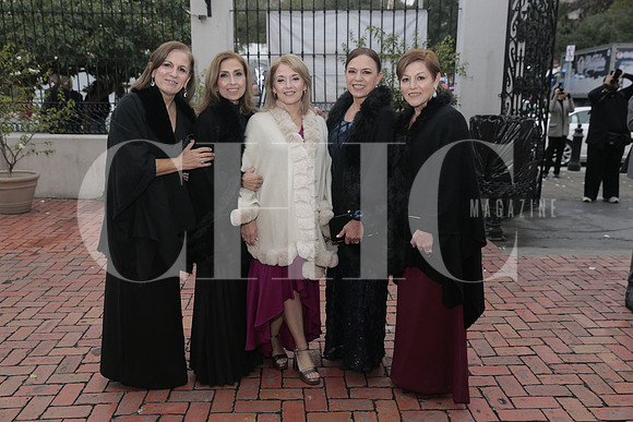 Sandra Garza, Alejandra Garza, Claudia Garza, Patricia Garza y Ana Luisa Garza 2