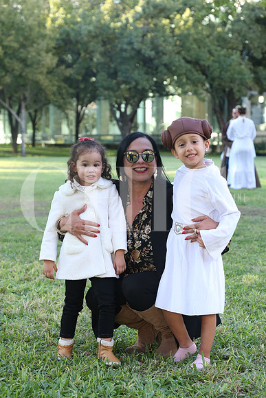 Nina Pérez Salinas, Mireya montemayor de Pérez Salinas y Milena Pérez Salinas